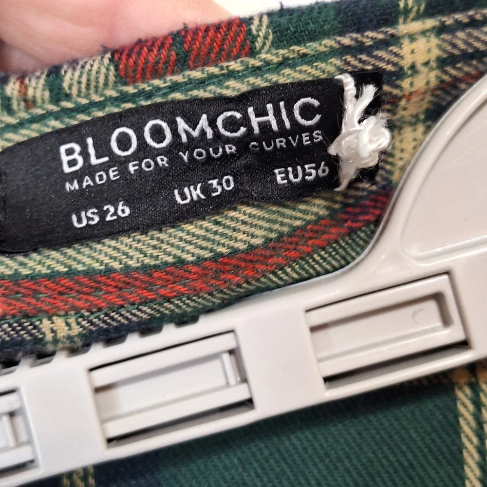 Bloomchic‎ Dress Womens US 26 Multicolor Plaid Midi  Long Sleeve Arc Hem Pockets - Picture 11 of 11